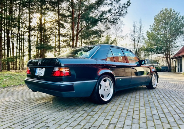 Mercedes-Benz Klasa E cena 285000 przebieg: 95770, rok produkcji 1992 z Ostrołęka małe 301